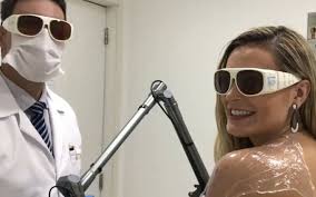 Andressa urach revela que sofreu abusos sexuais na infância. Andressa Urach Removes Tattoo In Honor Of Her Son And Celebrates Result Entertainment Prime Time Zone
