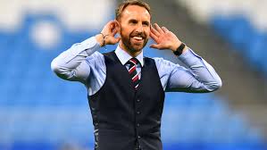 3 қыркүйек 1970 жыл 1 , уотфорд ) — англиялық футболшы, қорғаушы. V Rossii Usy Nadezhdy V Anglii Zhilet Glavnyj Aksessuar Leta V Britanii Sport Ekspress