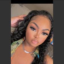 Jennette Richardson's Instagram, Twitter & Facebook