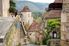 Du 31 mars au 29 juin et du 1 septembre au 2. Saint Cirq Lapopie Village Perche Magique Dans La Vallee Du Lot Grizette