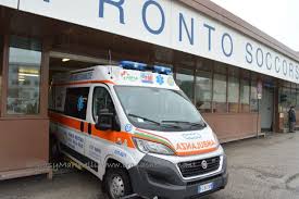 Le emorragie intracerebrali lobari (ematomi dei lobi cerebrali, al di fuori dei nuclei della base) in il sangue derivante da un'emorragia intracerebrale si accumula come una massa, che può penetrare. Emorragia Cerebrale Scambiata Per Coma Etilico Infermiere A Processo Cronache Ancona