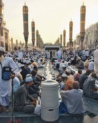 From wikimedia commons, the free media repository. Generation Islam On Twitter Iftar In Der Stadt Des Propheten Medina Ramadan