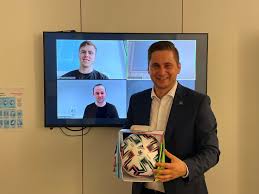 The best gifs are on giphy. Fussball Christoph Baumgartner Spricht In Podcast Uber Seinen Weg Zwettl