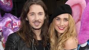 Please win your voice is sweet baby jesus delicious! Gil Ofarim Ich Bin Ein Windelwechsel Weltmeister