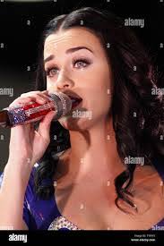 Katy Duffy's Instagram, Twitter & Facebook