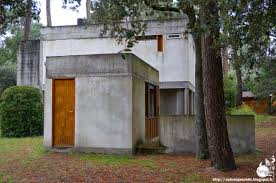 Saint Brevin Les Pins Villa Chupin Andre Wogenscky Architecture Brutaliste Architecture Contemporaine Maison De Vacances
