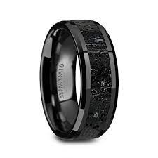 Alliance En Ceramique Noire Brillante Pour Hommes Alcibie Pierres De Mariage Deco Rings For Men Wedding Rings Unique Black Wedding Rings