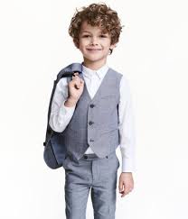Düz, dalgalı, kıvırcık, dağınık saç modelleri ise bunlardan bazıları olmaktadır. Erkek Cocuk Sac Modelleri Panosundaki Pin