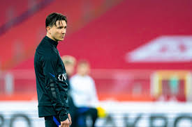 Berghuis, who was also linked with psv eindhoven and wolfsburg, will sign a contract. Twee Assists In Vier Dagen Berghuis Laat Kwaliteiten Zien Bij Oranje Voetbal International