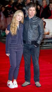 Последние твиты от noel gallagher (@noelgallagher). Noel Gallagher S Daughter Anais Is All Grown Up In Birthday Selfie Celebrity News Showbiz Tv Express Co Uk