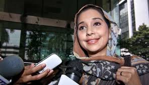 Umur 43 tahun) adalah seorang aktris, model dan penyanyi asal indonesia. Ayu Azhari Saya Korban Janji Ahmad Fathanah Nasional Tempo Co