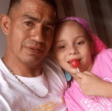 Padre, entrego esta nuevo día en tus manos. Cuida de mi, de mi familia y de  mis amigos. Líbranos de todo mal 🙏 🌹buenos días🌹