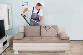 شركة تنظيف كنب في الشارقة 0567424272 تنظيف بالبخار الرواد للتنظيف 0567424272