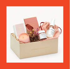 Want more great valentine's day ideas for him? 17 Best Valentine S Day Gift Baskets 2021 Gift Boxes For Valentine S Day