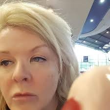 Leonie Henderson's Instagram, Twitter & Facebook