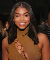 Lori Harvey: Light Skin Privilege