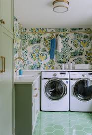 You no longer need to compromise when it comes to washing colors and removing stains. Spectacular Wallpapers And Bold Prints In Vibrant Boston Home Photos Ideas Design In 2021 Green Laundry Transitional Laundry Room Laundry Room