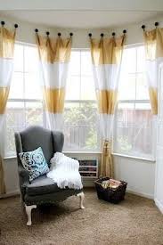 Combine Curtain Idea With A White Cafe Curtain In Bay Window Bay Window Decor Window Decor Bay Window