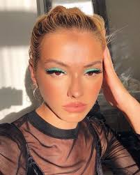 Makeup For Each Sign Know In Which Betting Trends In 2020 Summer Makeup Trends Editorial Makeup Makeup Looks