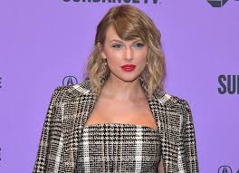 تايلور سويفت تكشف كيف تقضي وقتها في الحجر المنزلي! – هاشتاقات – صحيفة  إلكترونية شاملة مستقلة