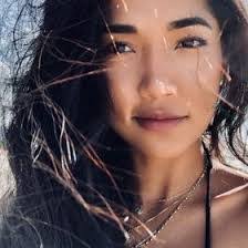 Leila Lee's Instagram, Twitter & Facebook