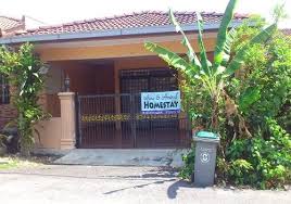 Homestay seremban desajaya villa menawarkan penginapan di bandar senawang, dengan jarak perjalanan hanya 5.5km ke pusat bandar seremban. Izzara Homestay Seremban Cari Homestay