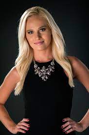 2017, fox news contributor tomi lahren tweeted a photoshopped picture of colin kaepernick. Tomi Lahren Sues Glenn Beck Saying She Was Fired For Her Stance On Abortion The New York Times