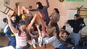 Majorarea urma să fie făcută în cinci etape. AlocaÅ£iile Copiilor Cresc De La 1 Martie 300 De Lei Pentru Copilul Mic 150 De Lei PanÄƒ La Terminarea Scolii