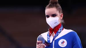 Россиянка дина аверина завоевала золотую медаль в упражнении с лентой на чемпионате европы по. 328dhwyxqxiabm