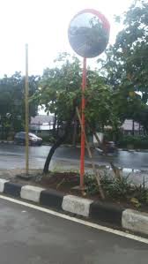 1,2 cm di depan cermin b. Jual Cermin Lalu Lintas Ukuran 100cm Cermin Cembung Tikungan Jalan Diameter 100cm Safety Mirror Convex Mirror Outdoor Di Lapak Dagoshop Bukalapak