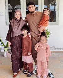 Isteri Jelita Saharul Ridzwan Usahawan Kecantikan, Bisnes Deena Emir Ibu 3  Anak Dapat Pengiktirafan!