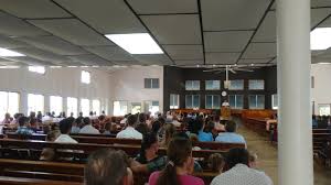 More conservative ceremonies will include only a bride and groom, though bridesmaids and groomsmen are present in other mennonite ceremonies. Another Mennonite Wedding
