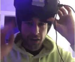 Matthew Hallberg, VR vídeo creator and developer: "This might be a dumb  idea but color Oculus Quest passthrough with stereo camera." : r/OculusQuest