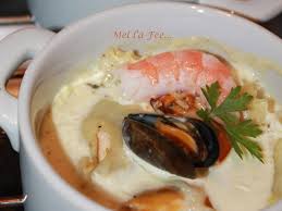 Recette De Ravioles De Saumon Et Oseille Et Leur Nage De Fruits De Mer Recette Oseille Recette Ravioli Saumon