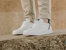 Kostenloser versand ab 50 €, sichere bezahlung und kostenlose mit gepolsterter zunge, schnürung, mit leder gefüttertem fersenbereich, innensohle aus leder und dicker sohle mit strukturmuster. Die 4 Schuhtrends Im Fruhjahr Sommer 2020 Fur Herren Omoda