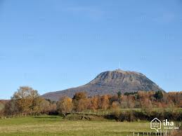 They don't know what's in the rubble or if he managed to escape, the mayor said, adding that the incident was apparently a domestic scene. Saint Victor Montvianeix Rentals For Your Vacations With Iha