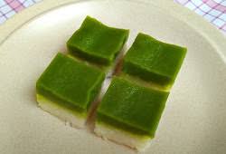Beras pulut, santan, tepung gandum, tepung ubi, gula dan telur. Resepi Kuih Seri Muka Pandan Chef Asma Dunia Belajar Resipi