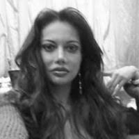 Angie Devine's Instagram, Twitter & Facebook