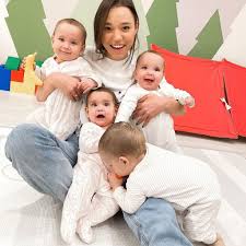 Aslen samsunlu olan galip öztürk evli ve 4 kız ile 4 erkek çocuğu babası. Video Mother Russia Millionaire Moscow Mom Wants More Than 100 Children Zenger News