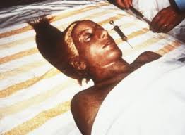 Three years after eva peron's death 60 years ago, her embalmed corpse disappeared, removed by the argentinian military in the wake of a coup that deposed her husband, president juan peron. Postmortem Fotografie Seite 50 Allmystery