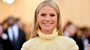 No fake house, fake kitchen, fake friends': Hollywood A-lister and wellness  guru Gwyneth Paltrow appears to shade Meghan Markle in social media video