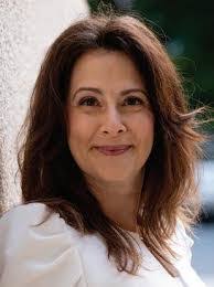 Gina Faust's Instagram, Twitter & Facebook