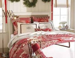 Whether you have a traditional home or prefer a more contemporary christmas look in your living room, kitchen, dining room, and entry, our holiday decorating ideas will inspire you. 50 Adorable Christmas Bedroom Decor Ideas Digsdigs