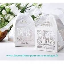 Le Contenant Dragees Oiseaux Sera Parfait Pour Une Boite A Dragees Mariage Bapteme Sur La Nature Contenant Dragees Mariage Boite Dragees Mariage Boite Dragees