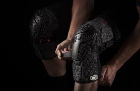 100 Protektoren Linie Vier Neue Modelle Fur Knie Und Ellbogen Modelle Ellbogen Mountainbike