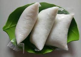 Dibanding dengan bungkusan plastik dan wadah biasa, cara membuat lontong dan ketupat dengan daun jauh lebih lezat dan nikmat. Resep Lontong Plastik Oleh Putri Budiyanto Cookpad