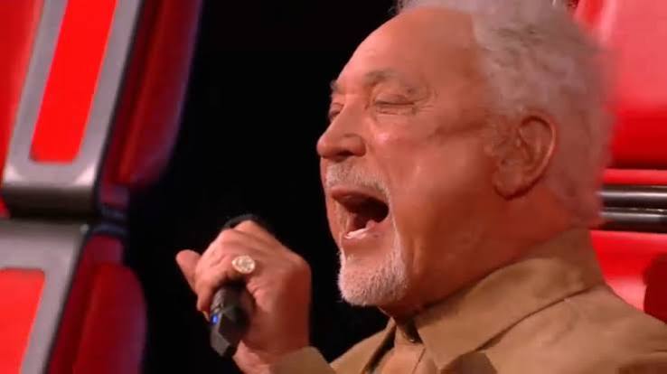 The Voice UK fans slam ITV over Tom Jones axe as star belts out biggest hit on show