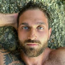 Kenneth Dickenson (@kendickensons)