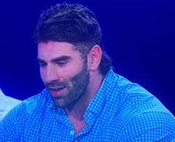 Sarah Louth's Instagram, Twitter & Facebook