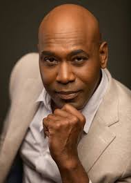 Nelson Abraham creatief producent in entertainment, voor totaalconcepten